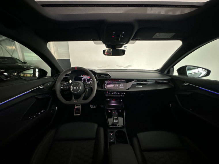 Vehicle Image 33