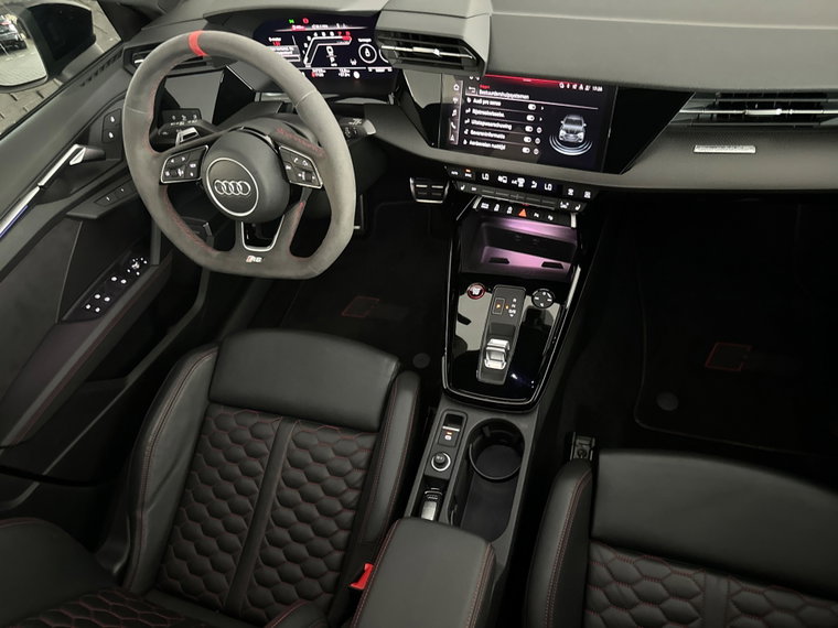 Vehicle Image 35