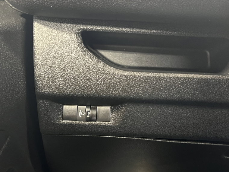 Vehicle Image 26
