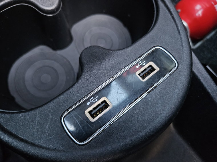 Vehicle Image 26