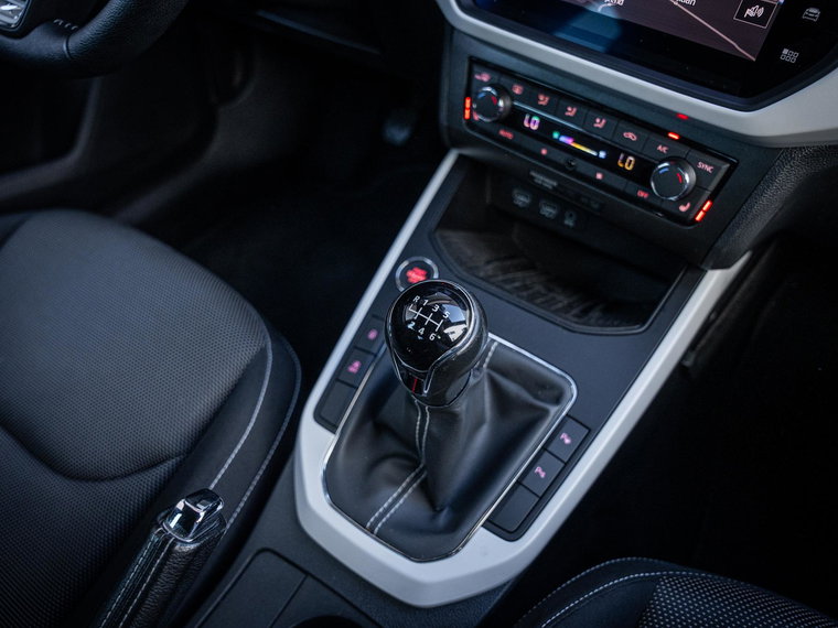 Vehicle Image 21