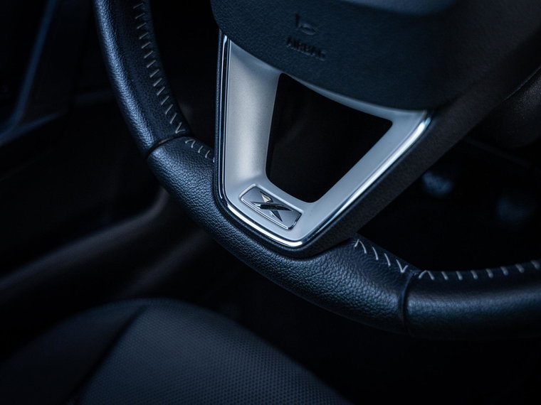 Vehicle Image 35