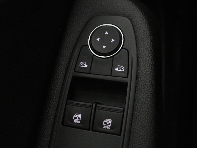 Vehicle Image 28