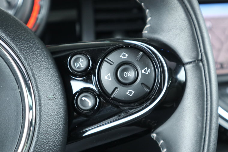 Vehicle Image 27