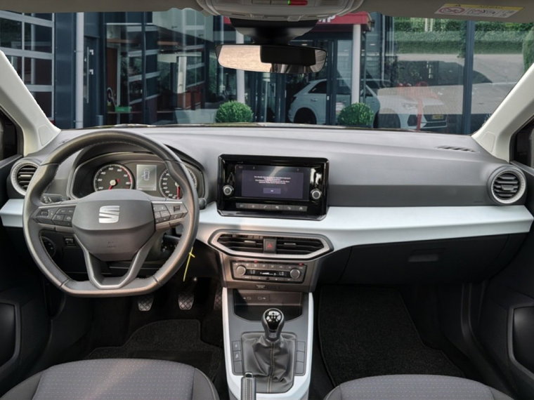 Vehicle Image 14