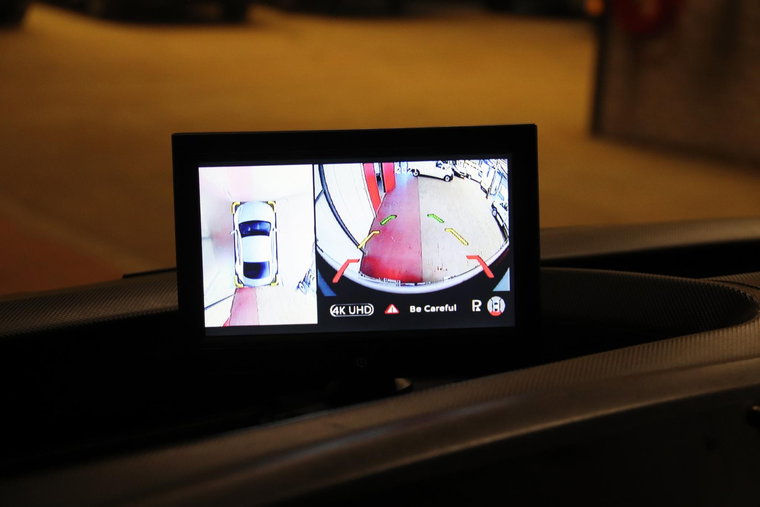 Vehicle Image 11