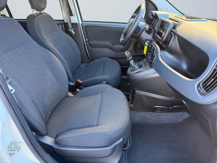 Vehicle Image 11