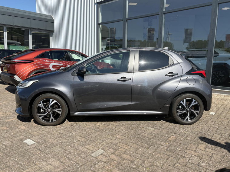 Vehicle Image 4