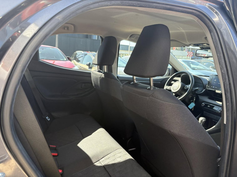 Vehicle Image 10