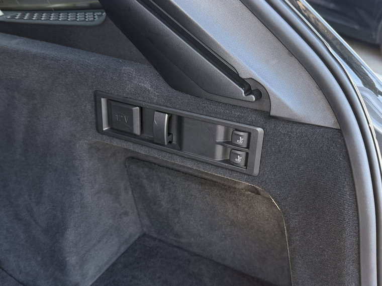 Vehicle Image 26