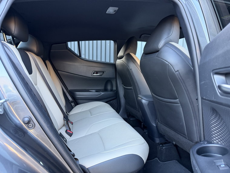 Vehicle Image 21