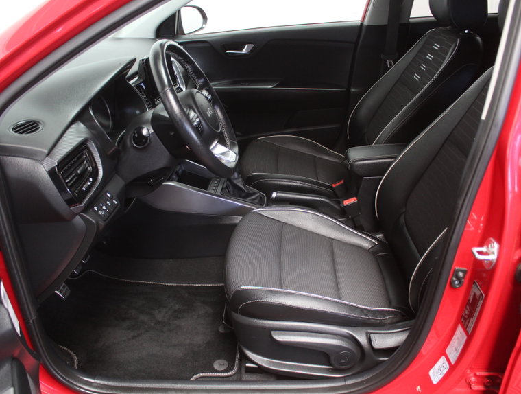 Vehicle Image 37