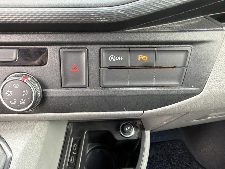 Vehicle Image 37