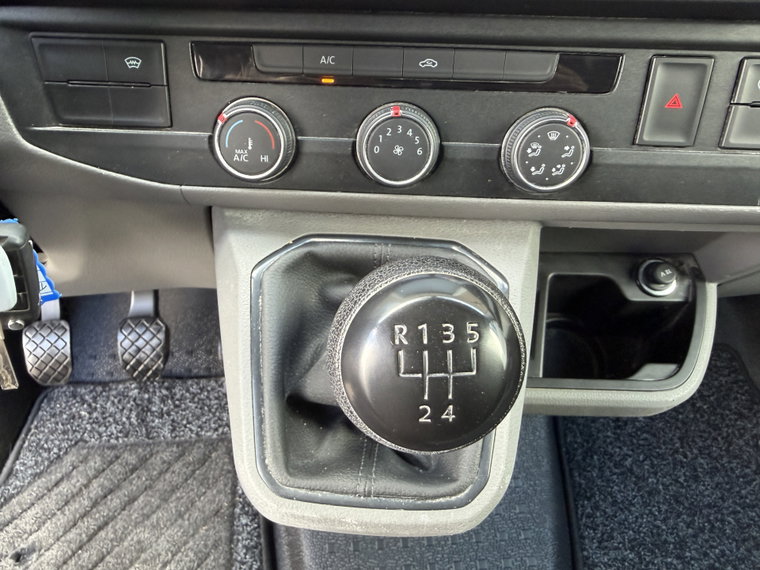 Vehicle Image 38