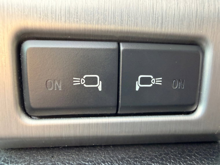 Vehicle Image 32