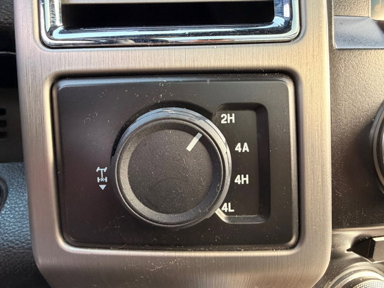 Vehicle Image 38