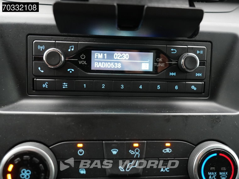 Vehicle Image 16
