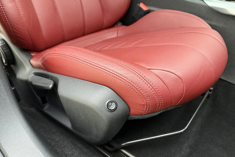 Vehicle Image 15
