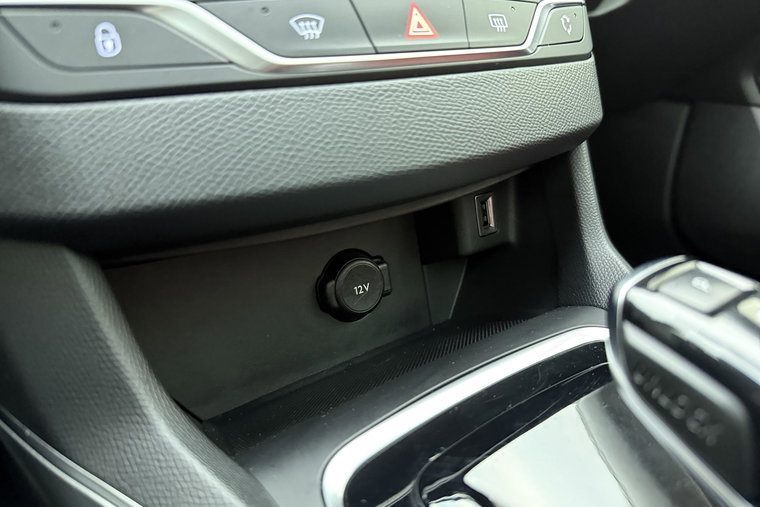 Vehicle Image 25