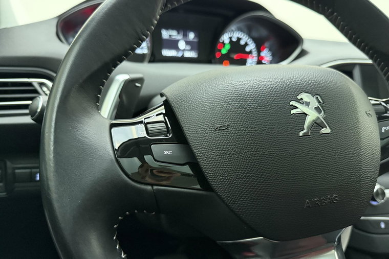 Vehicle Image 26