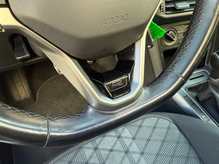Vehicle Image 38