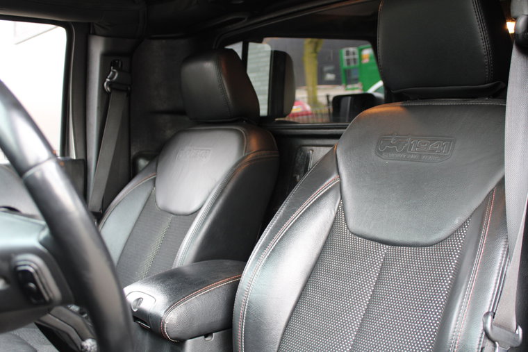 Vehicle Image 19