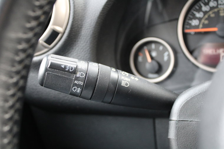 Vehicle Image 25