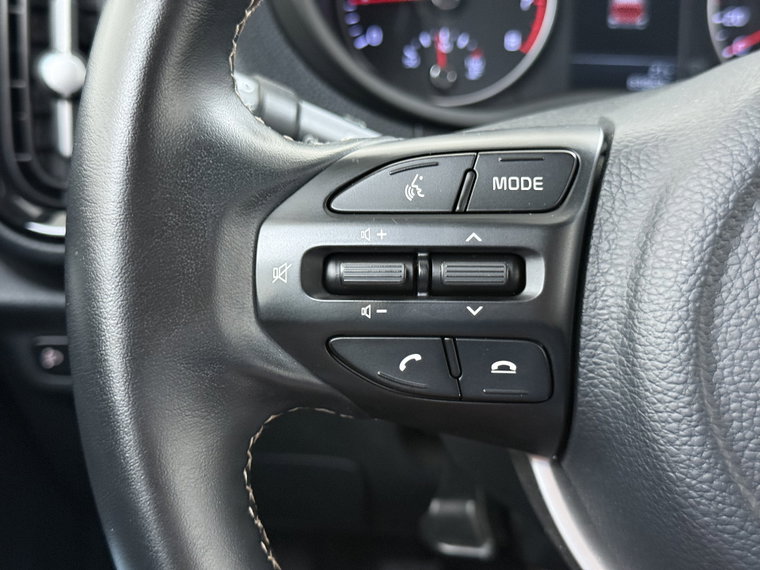Vehicle Image 27