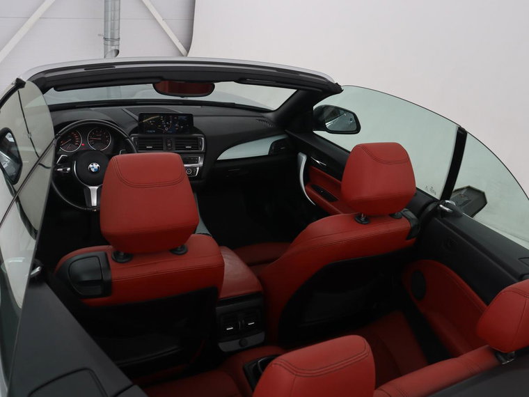 Vehicle Image 33