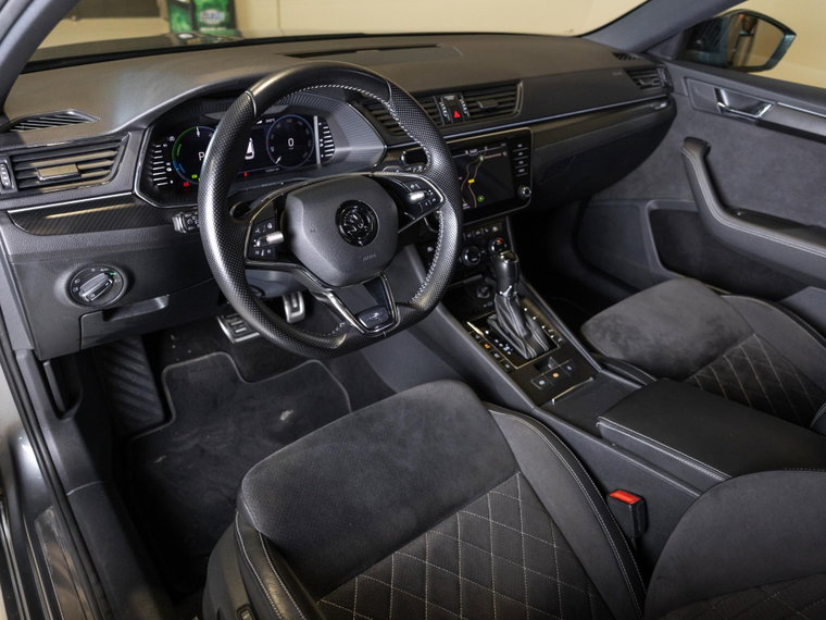 Vehicle Image 19