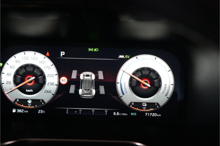 Vehicle Image 24