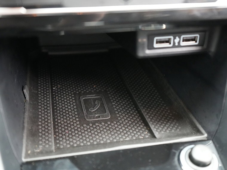 Vehicle Image 28