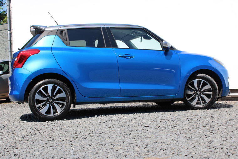 Vehicle Image 8