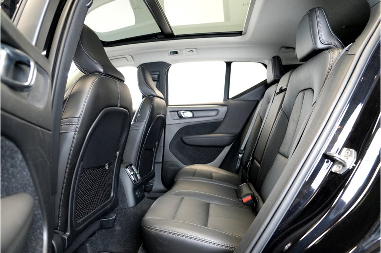 Vehicle Image 36