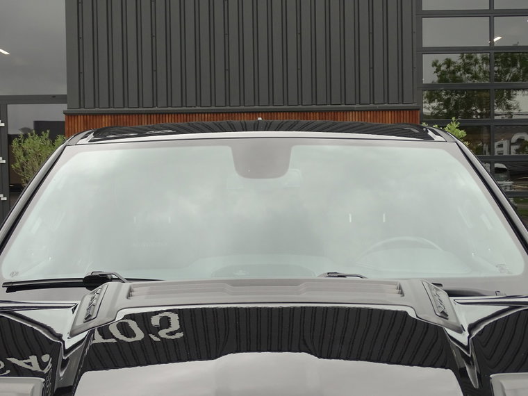 Vehicle Image 52