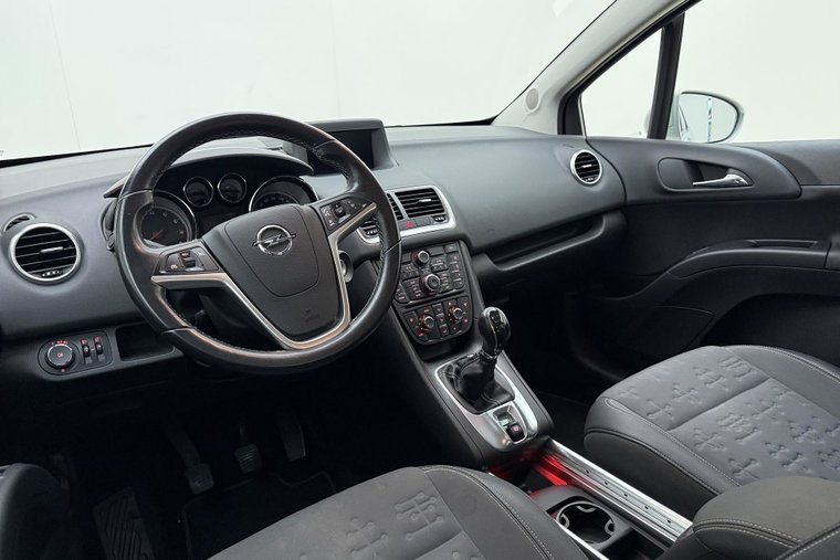 Vehicle Image 15