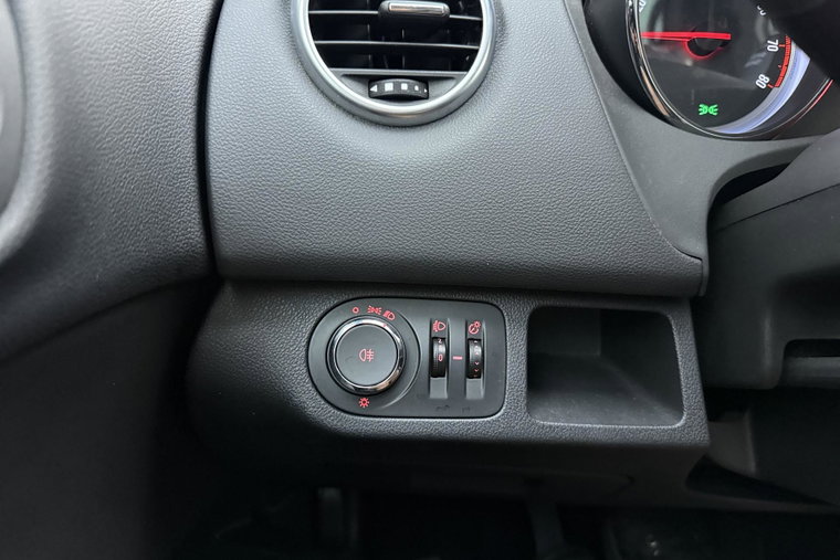 Vehicle Image 17