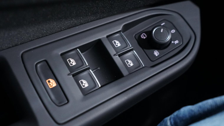 Vehicle Image 40