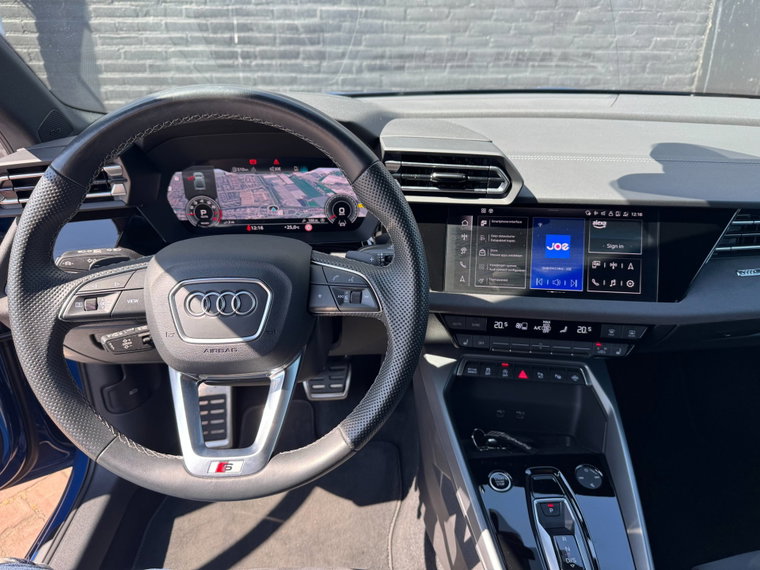 Vehicle Image 36
