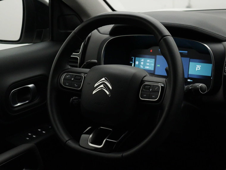 Vehicle Image 17