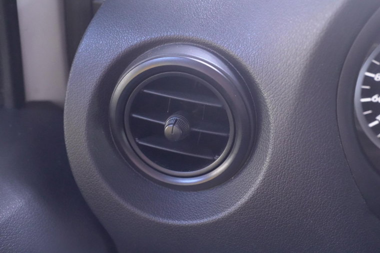 Vehicle Image 34