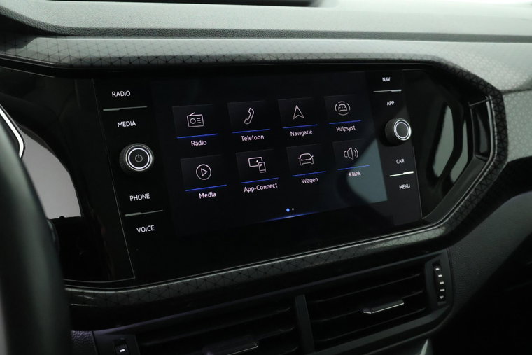 Vehicle Image 28