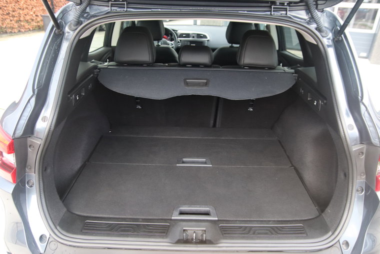 Vehicle Image 38