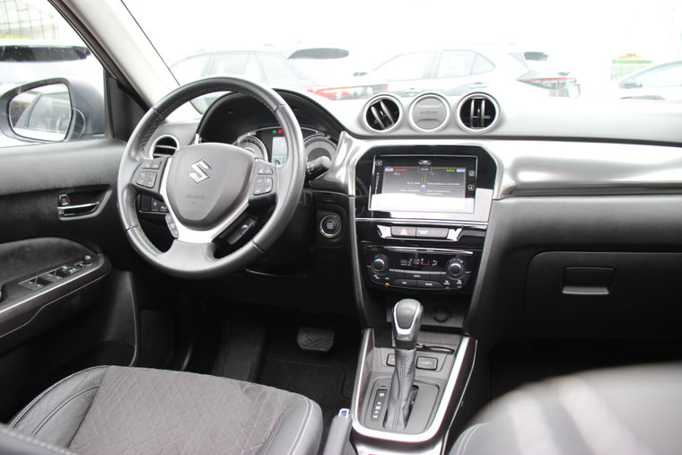Vehicle Image 7