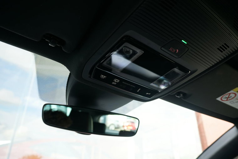 Vehicle Image 33