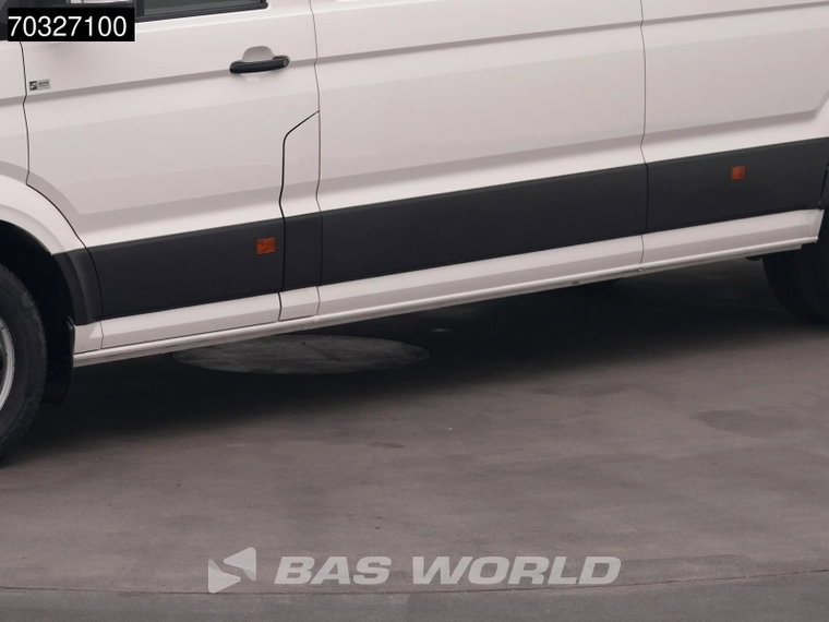 Vehicle Image 37