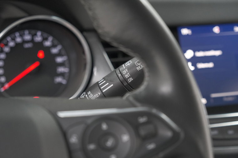 Vehicle Image 35
