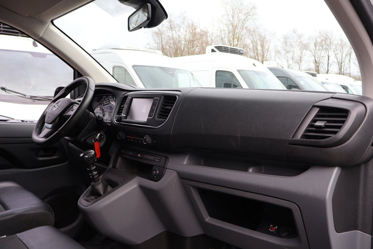 Vehicle Image 35