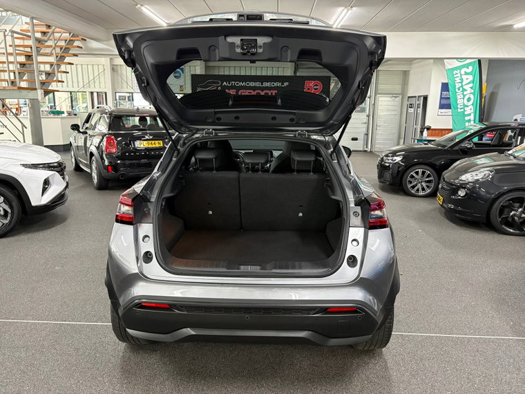 Vehicle Image 33