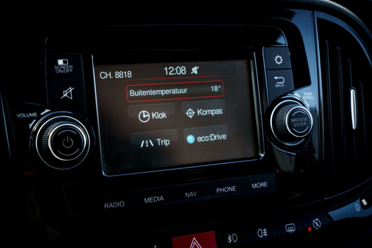 Vehicle Image 30